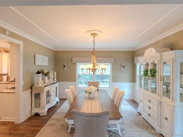 6 Hearthstone Lane, Nesconset NY 11767