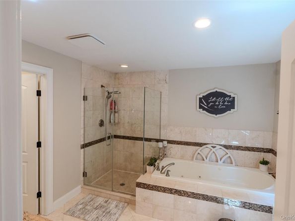 6 Hearthstone Lane, Nesconset NY 11767