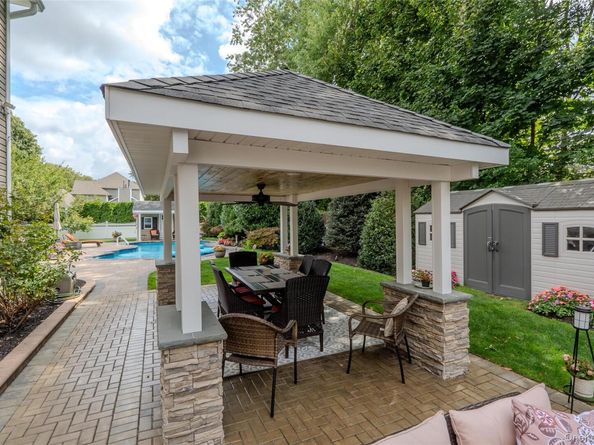 6 Hearthstone Lane, Nesconset NY 11767