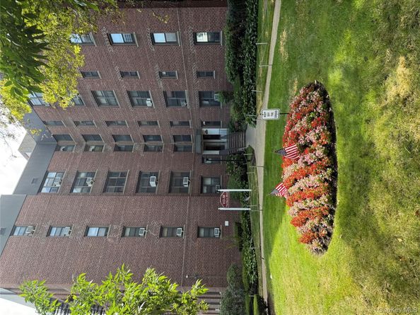 11230 Northern Boulevard 4G, Corona NY 11368
