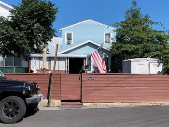 124 Edgewater Park