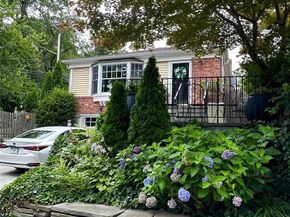 38-47 Douglaston Parkway, Flushing NY 11363