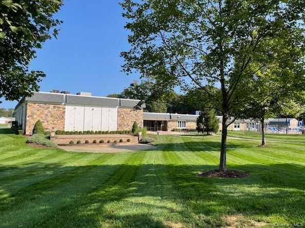 120 Exmore Court D, Ridge NY 11961