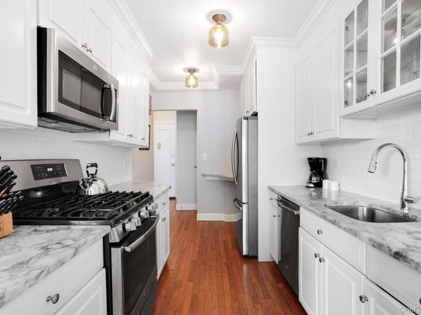 17 N Chatsworth Avenue 4L, Larchmont NY 10538