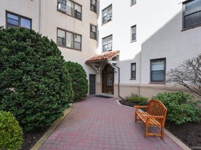 17 N Chatsworth Avenue 4L, Larchmont NY 10538