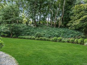 5 Meadowfield Lane, Glen Cove NY 11542