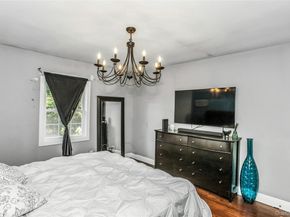 5 Meadowfield Lane, Glen Cove NY 11542