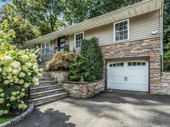 5 Meadowfield Lane, Glen Cove NY 11542