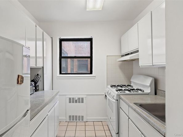 55A Ehrbar Avenue 2G, Mount Vernon NY 10552