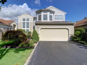 18 Hamlet Drive