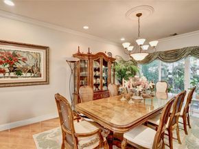 18 Hamlet Drive, Plainview NY 11803