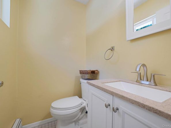 3 Emily Court, Hampton Bays NY 11946