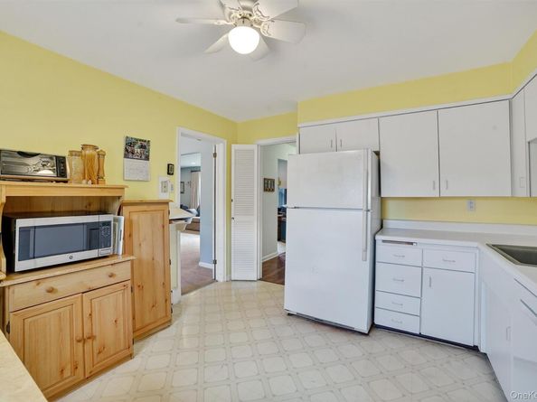 60 Eton Road, Thornwood NY 10594