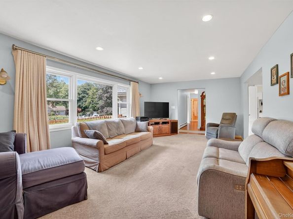 60 Eton Road, Thornwood NY 10594