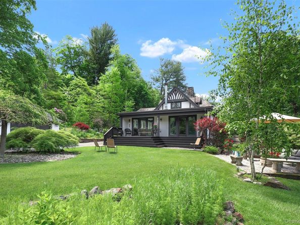3 Holbrook Road, Briarcliff Manor NY 10510