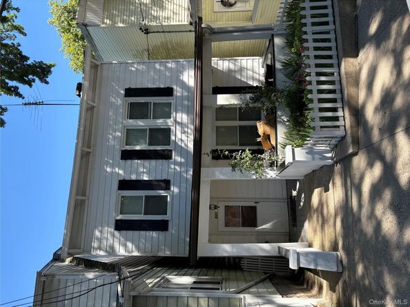 521 E 235th Street, Bronx NY 10470