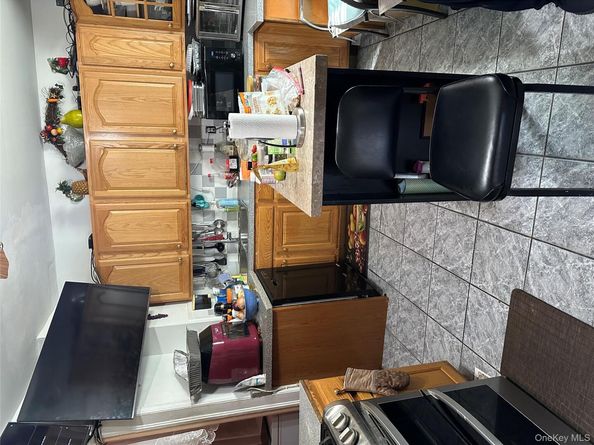 811 E 219th Street, Bronx NY 10467