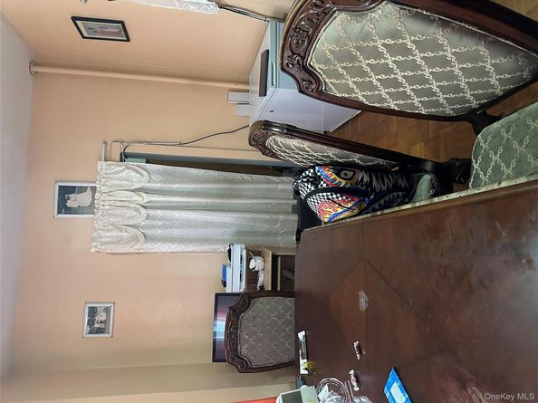 811 E 219th Street, Bronx NY 10467