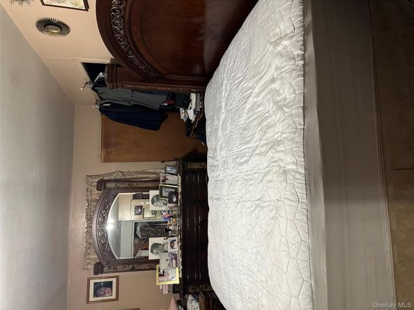 811 E 219th Street, Bronx NY 10467