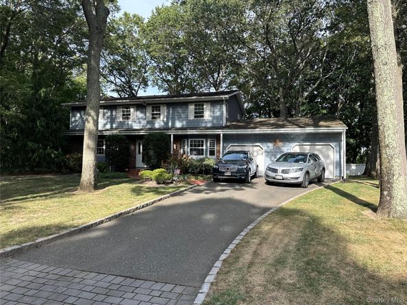 3 Wedgewood Court, Miller Place NY 11764