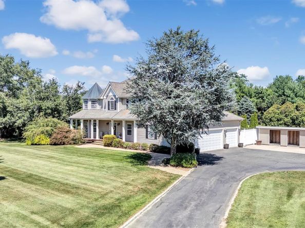2 Derby Court, Aquebogue NY 11901