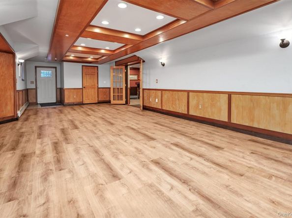 2 Derby Court, Aquebogue NY 11931