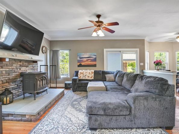 2 Derby Court, Aquebogue NY 11901