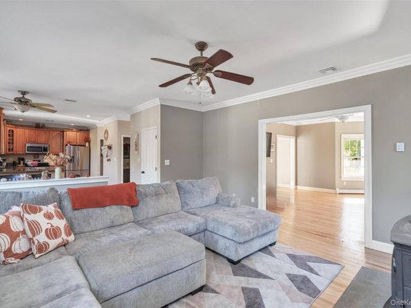 2 Derby Court, Aquebogue NY 11931
