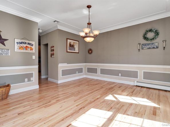 2 Derby Court, Aquebogue NY 11931