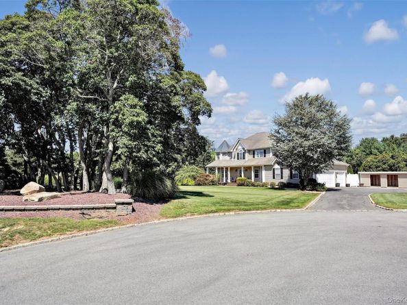2 Derby Court, Aquebogue NY 11931