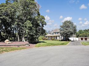 2 Derby Court, Aquebogue NY 11901