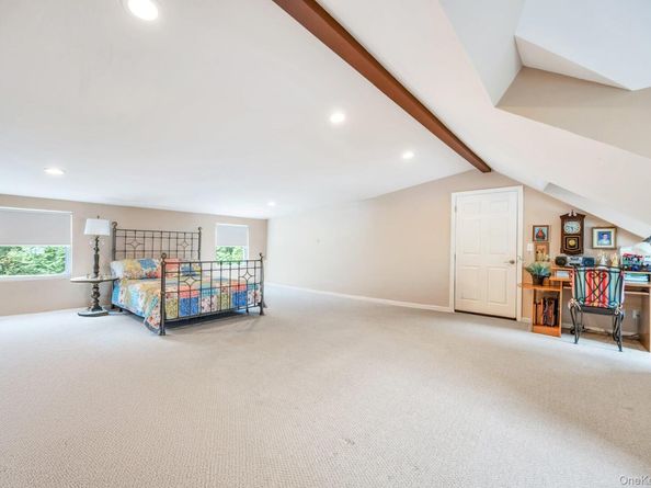 4 Vera Court, Centereach NY 11720
