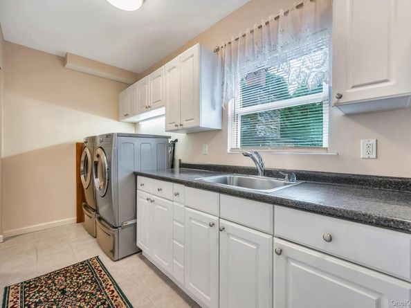 4 Vera Court, Centereach NY 11720