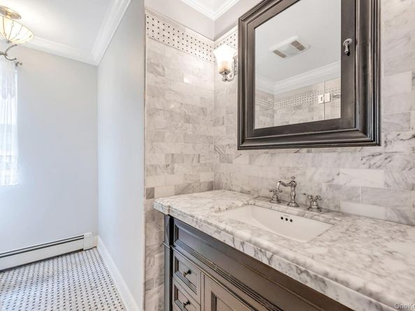 4 Vera Court, Centereach NY 11720