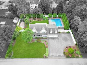 4 Vera Court, Centereach NY 11720