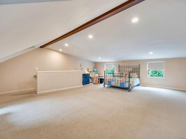 4 Vera Court, Centereach NY 11720