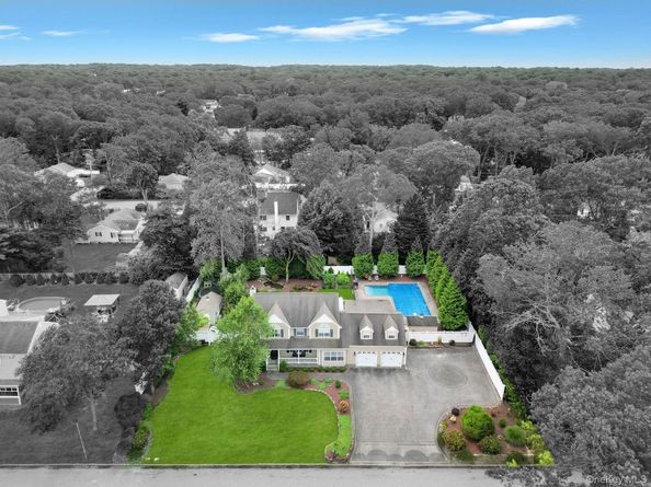 4 Vera Court, Centereach NY 11720