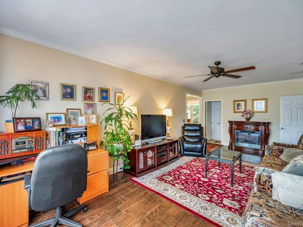 4 Vera Court, Centereach NY 11720