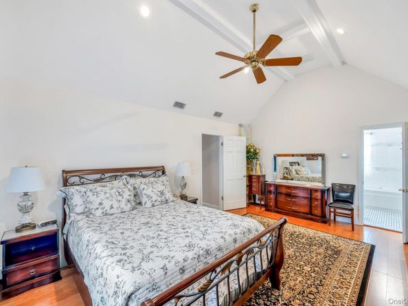 4 Vera Court, Centereach NY 11720