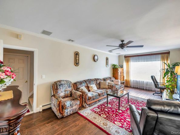 4 Vera Court, Centereach NY 11720