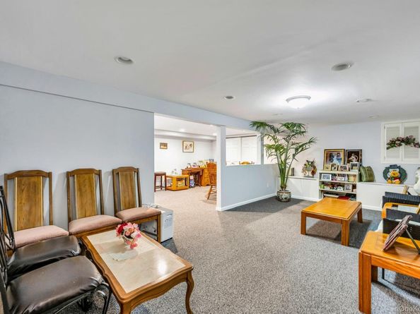 4 Vera Court, Centereach NY 11720