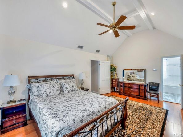 4 Vera Court, Centereach NY 11720