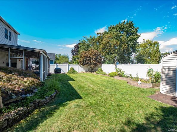 157 W 19th Street, Deer Park NY 11729