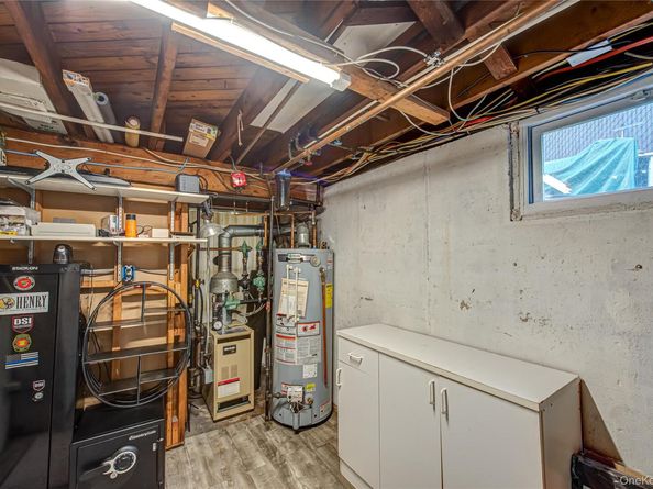 157 W 19th Street, Deer Park NY 11729