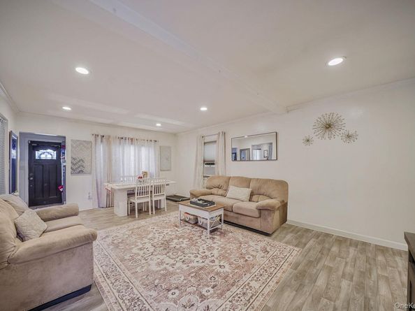 107 E 9th Street, Huntington Station NY 11746