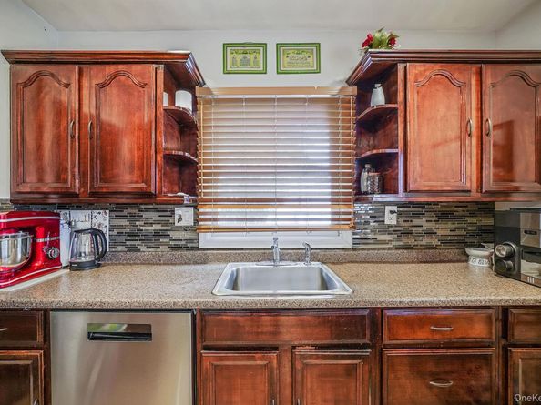 107 E 9th Street, Huntington Station NY 11746