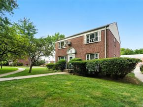 15-63 212 Street 154, Bayside NY 11360