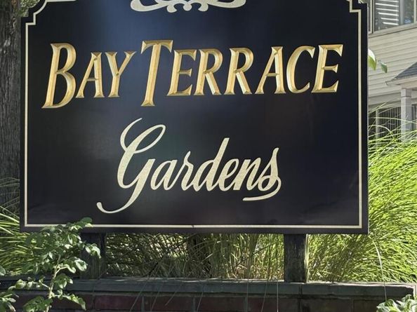 15-63 212 Street 154, Bayside NY 11360