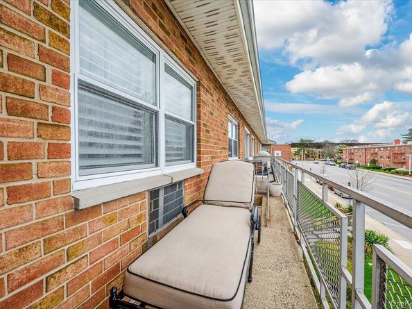 90 S Park Avenue C4, Rockville Centre NY 11570