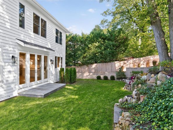 5 Pepperday Avenue, Port Washington NY 11050